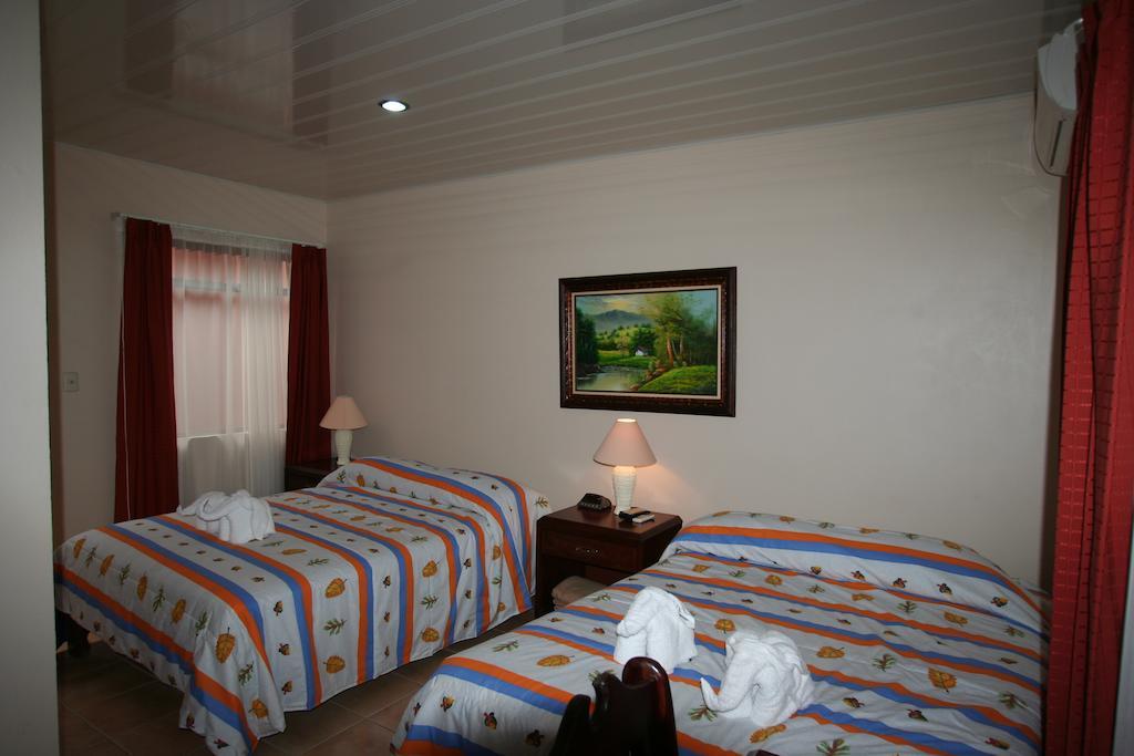 Hotel La Choza Inn La Fortuna Cameră foto